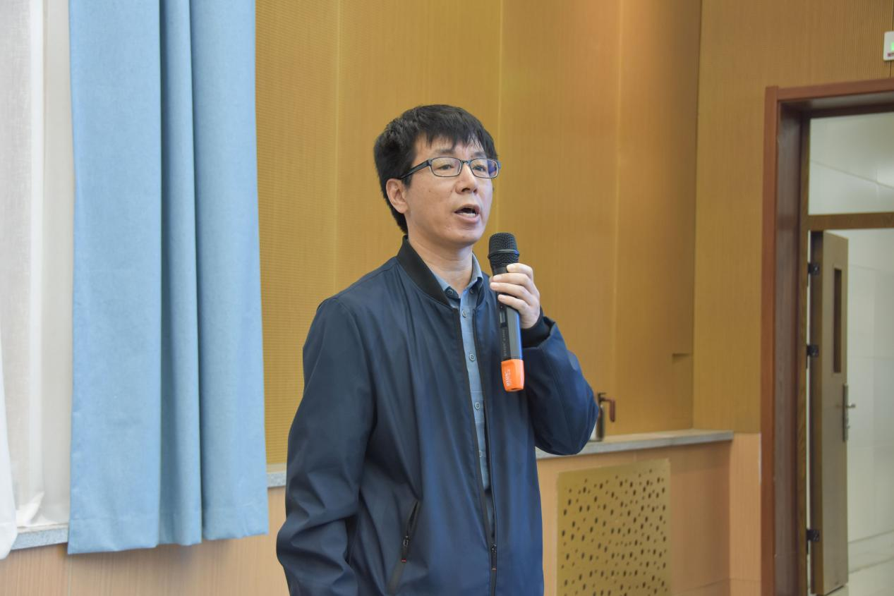 邹可欣老师从教材开发、幼儿活动设计等实际教学环节入手,结合在金华职业技术大学的学习感悟,分享五金建设对高职院校发展的重大意义,为教学实践提供了新的思考角度。 邹可欣老师从教材开发、幼儿活动设计等实际教学环节入手,结合在金华职业技术大学的学习感悟,分享五金建设对高职院校发展的重大意义,为教学实践提供了新的思考角度。